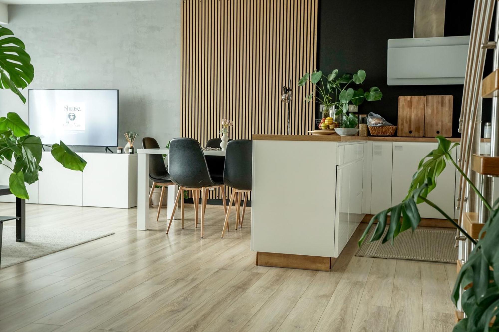 Urban Zenhouse No.2 - Breakfast Included Apartment Bratislava Exterior photo